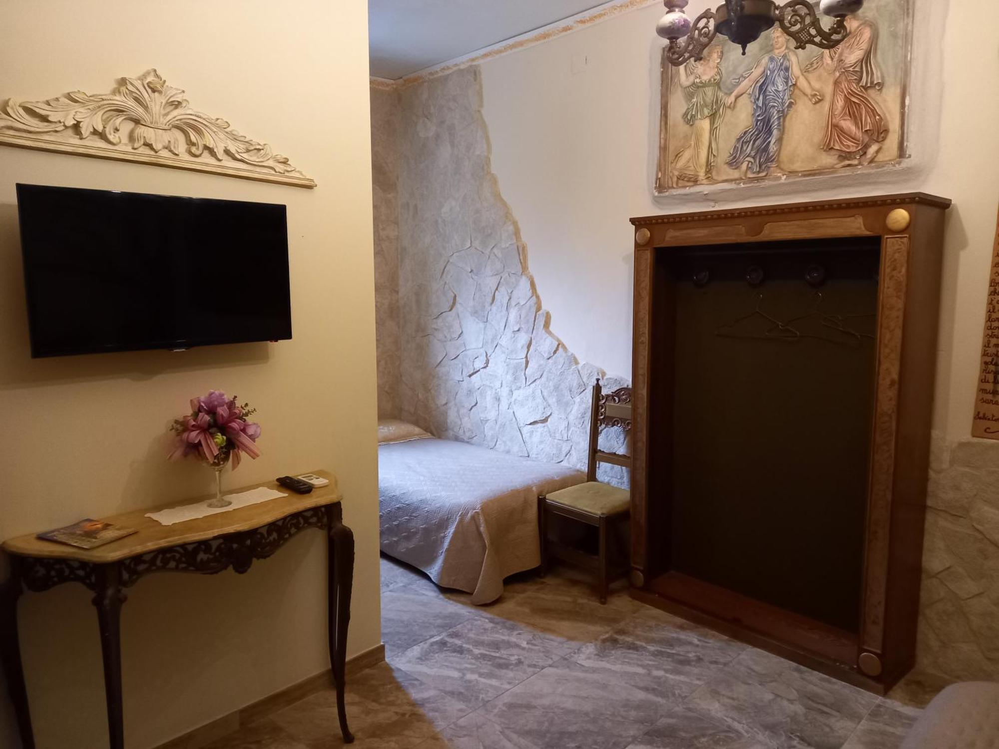 Sicilia In Miniatura "L'Atelier Dell'Etna" Bed & Breakfast Zafferana Etnea Oda fotoğraf